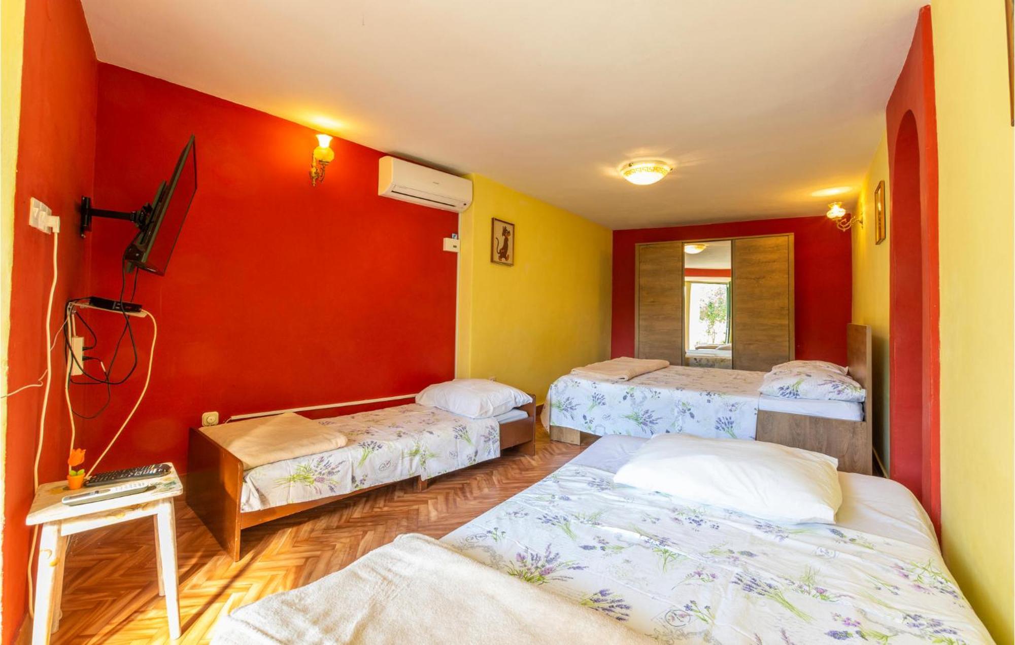 Lovely Apartment In Omis With Kitchen Εξωτερικό φωτογραφία