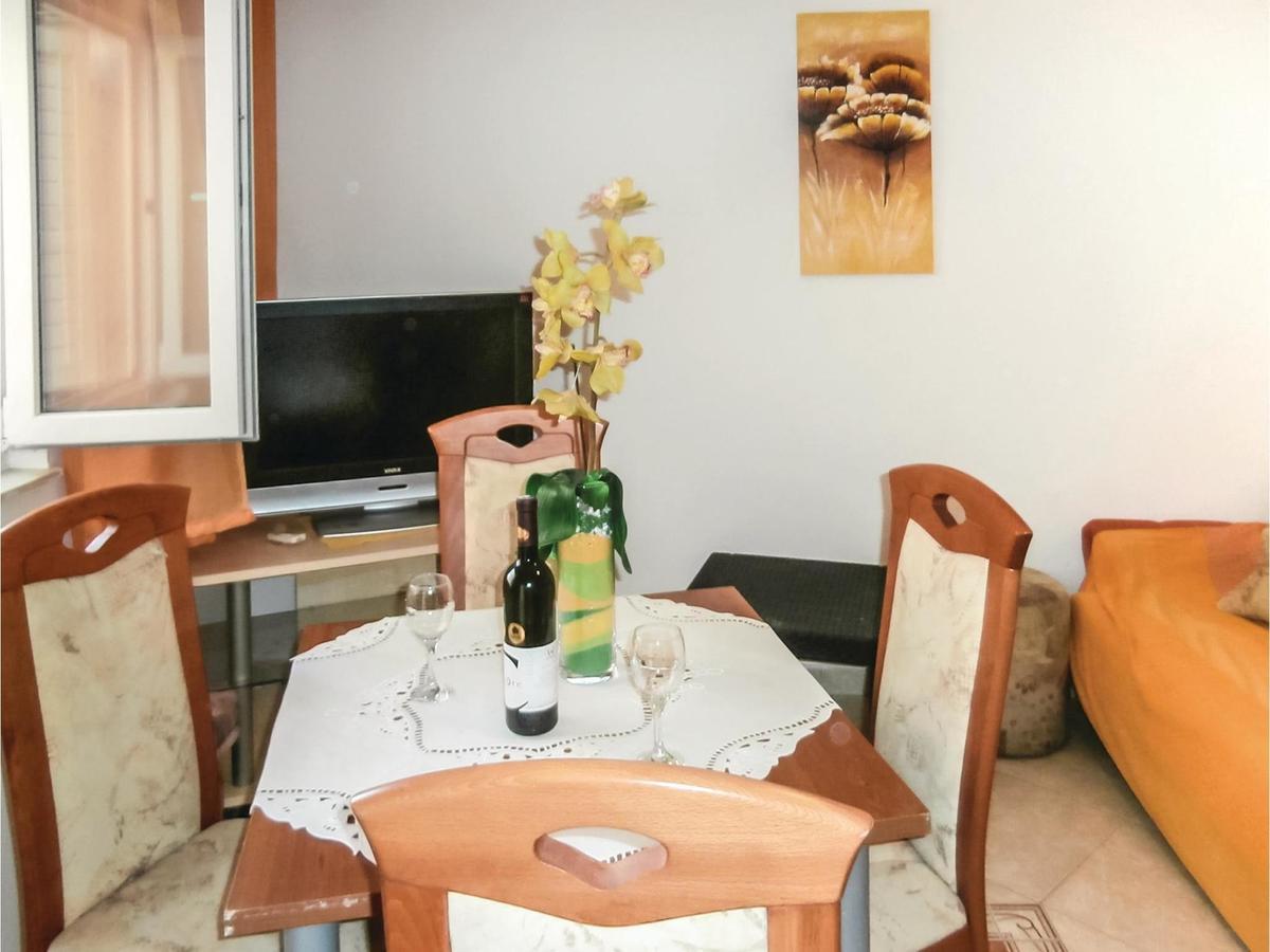 Lovely Apartment In Omis With Kitchen Εξωτερικό φωτογραφία