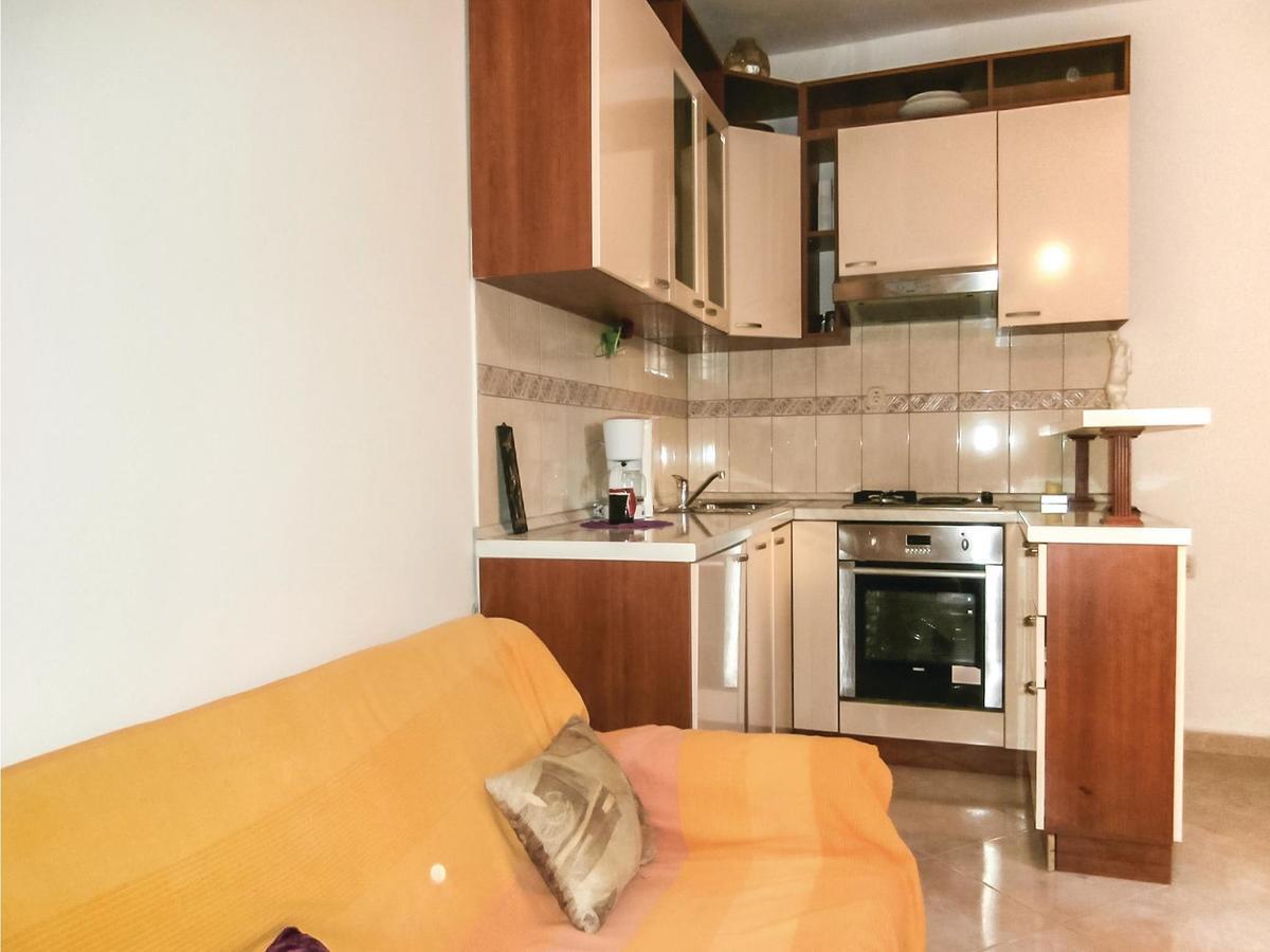 Lovely Apartment In Omis With Kitchen Εξωτερικό φωτογραφία